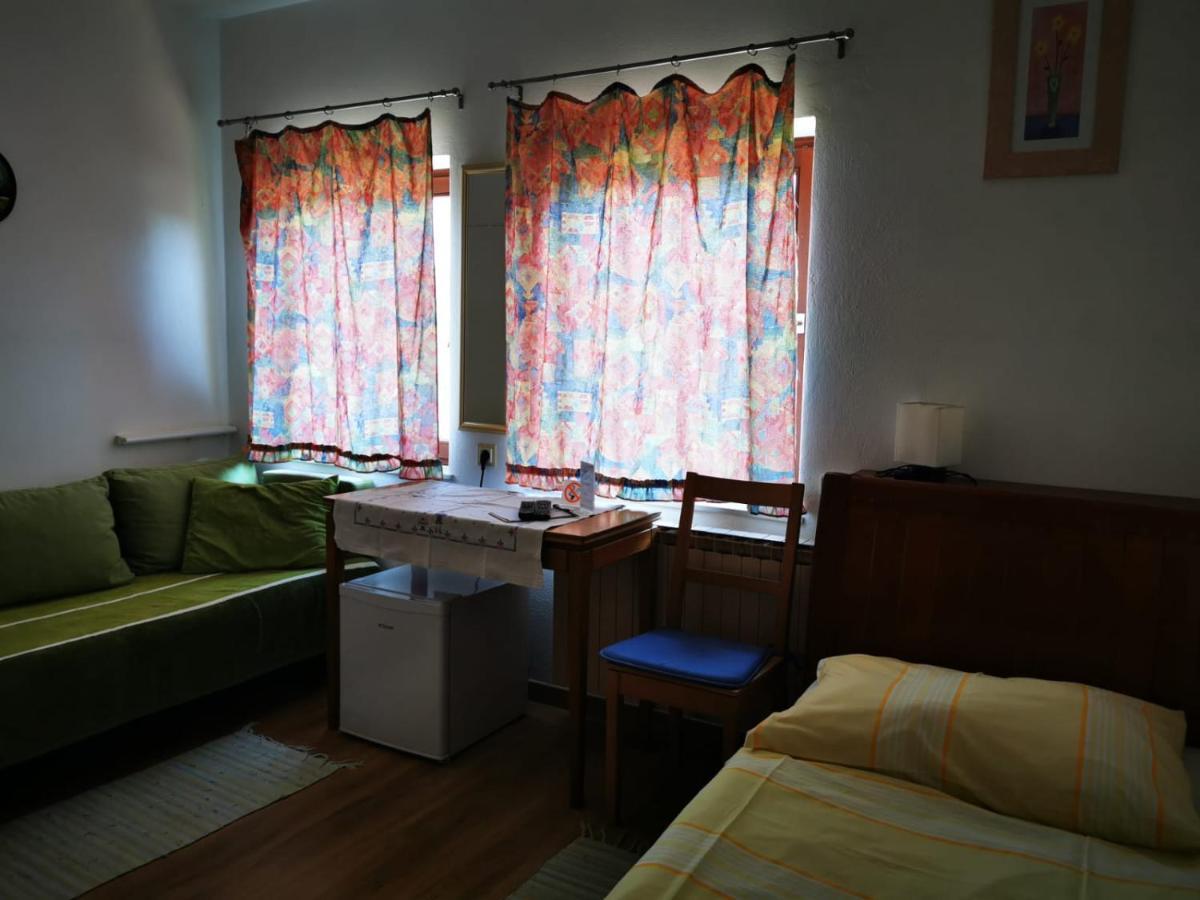 Hotel Goldene Krone 米斯特尔巴赫 外观 照片